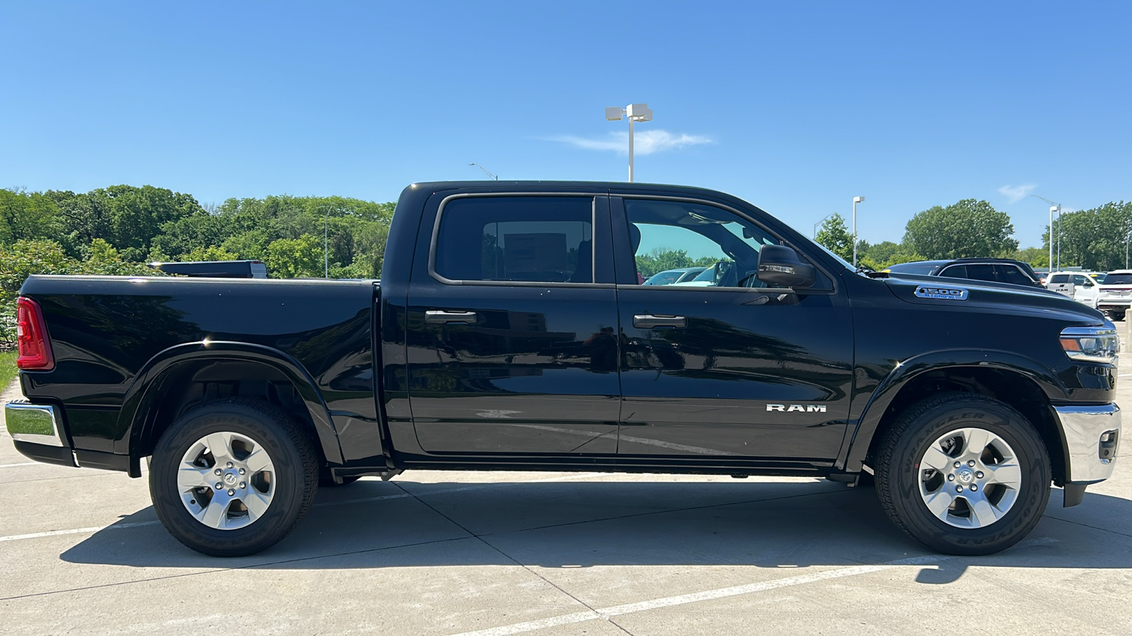 2025 Ram 1500 Big Horn/Lone Star 2