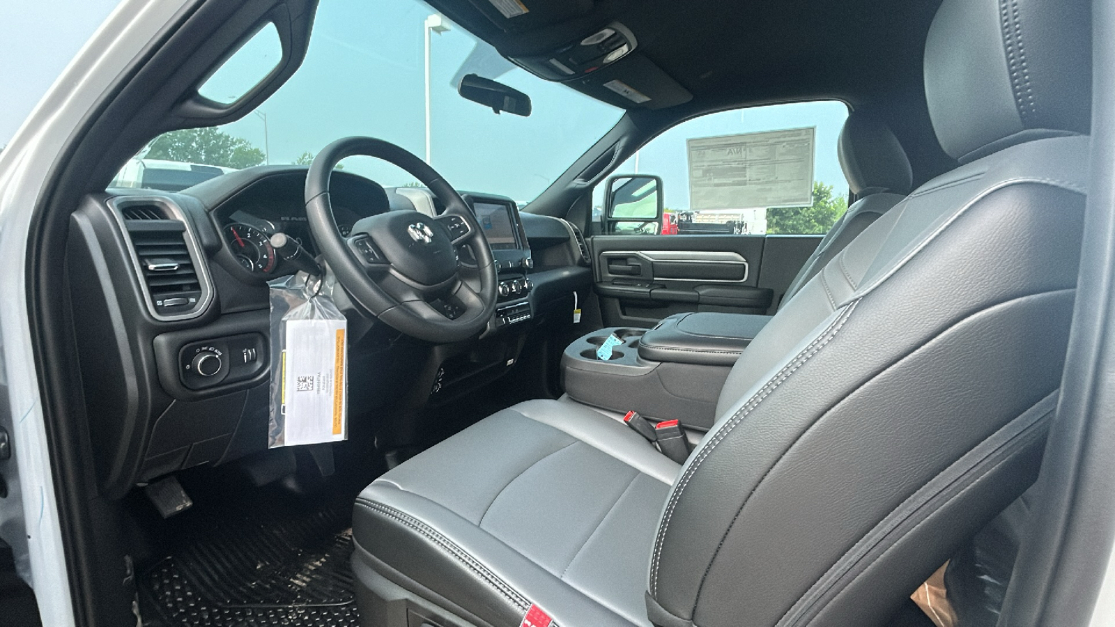 2024 Ram 5500HD Tradesman 14