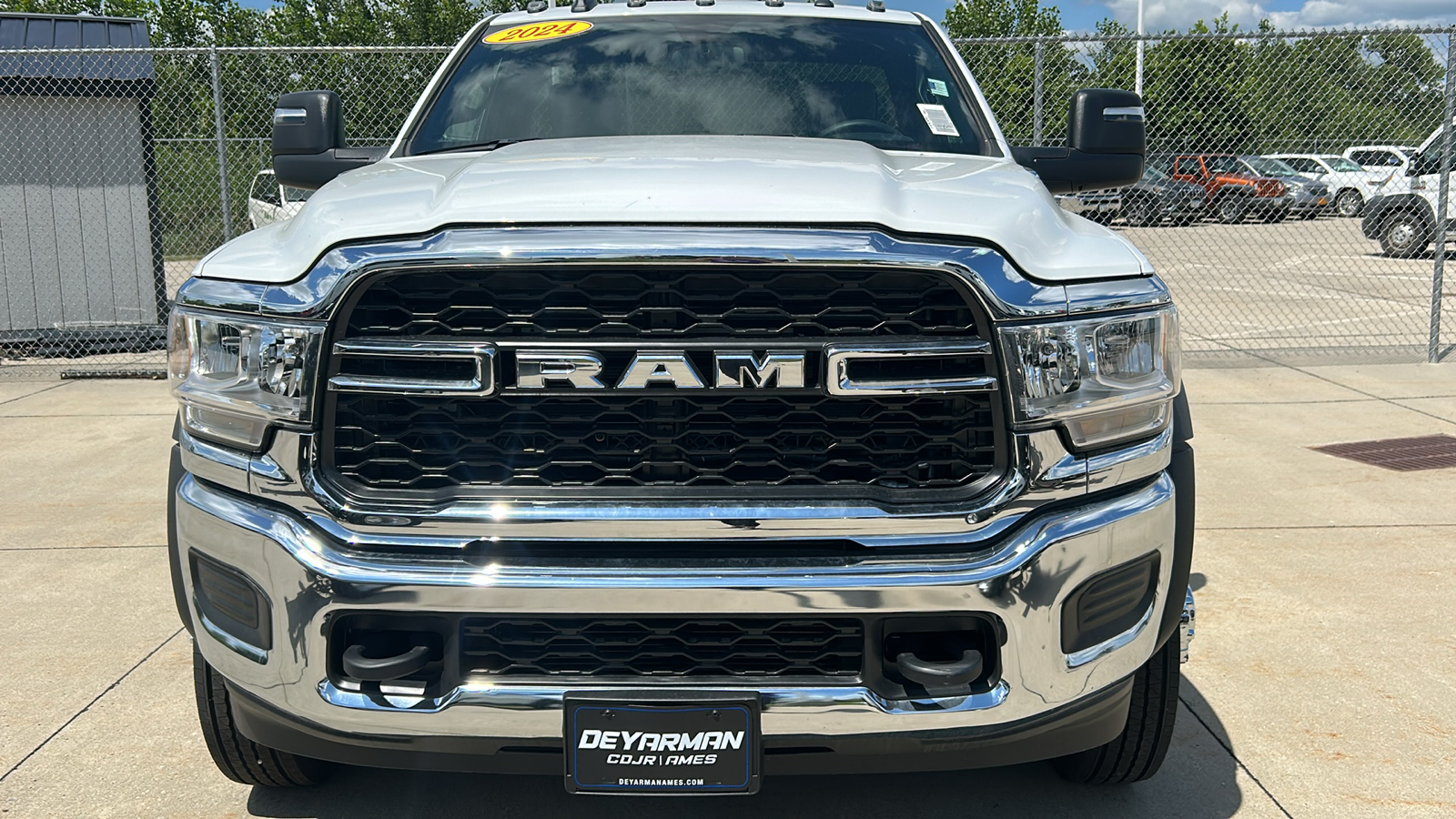 2024 Ram 5500HD Tradesman 8