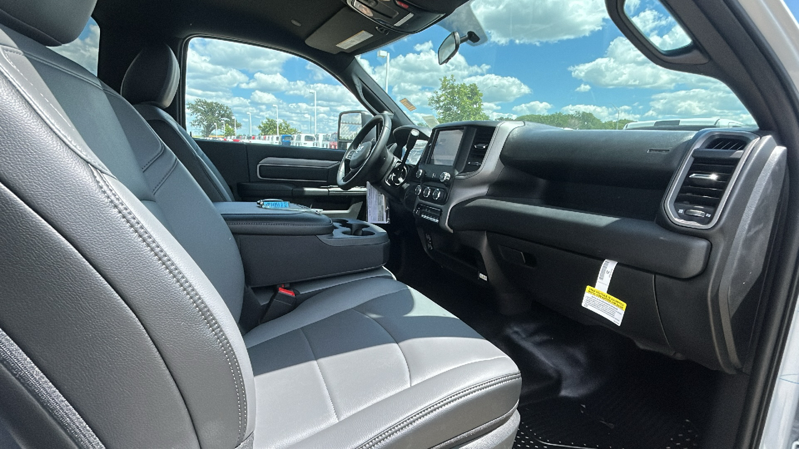 2024 Ram 5500HD Tradesman 12