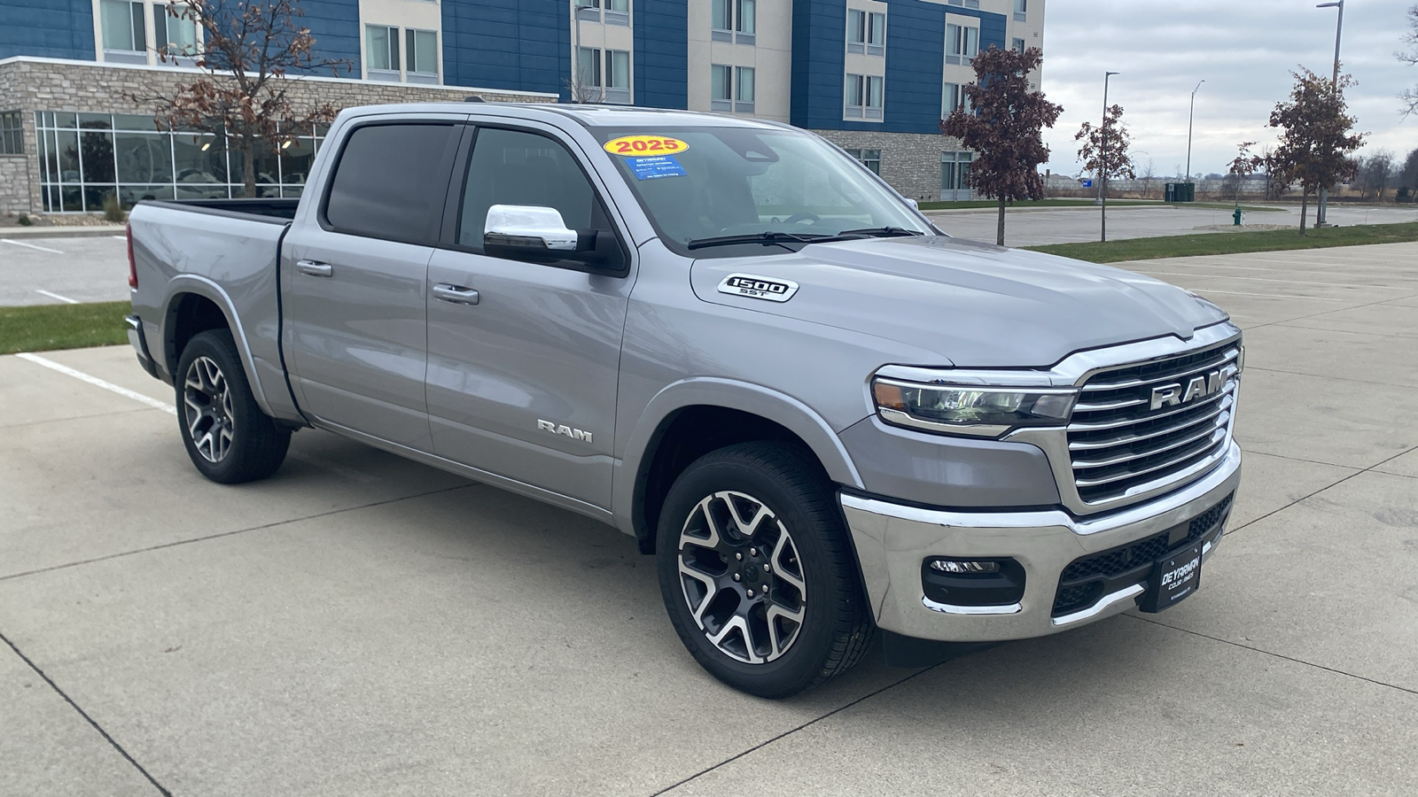 2025 Ram 1500 Laramie 1