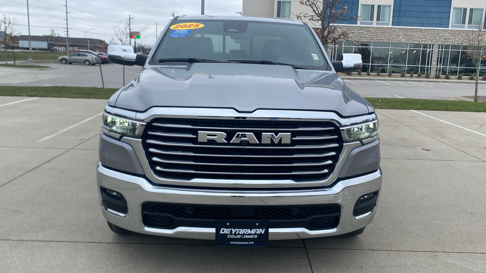 2025 Ram 1500 Laramie 8