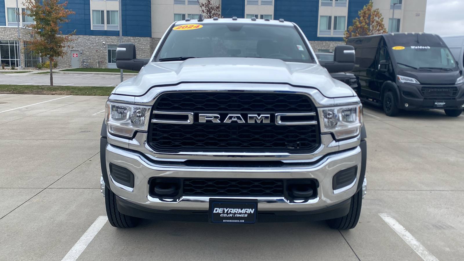 2024 Ram 5500HD Tradesman 8