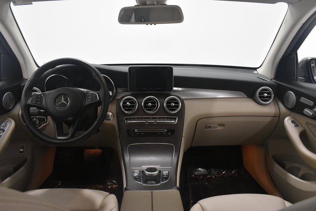 2019 Mercedes-Benz GLC GLC 300 7
