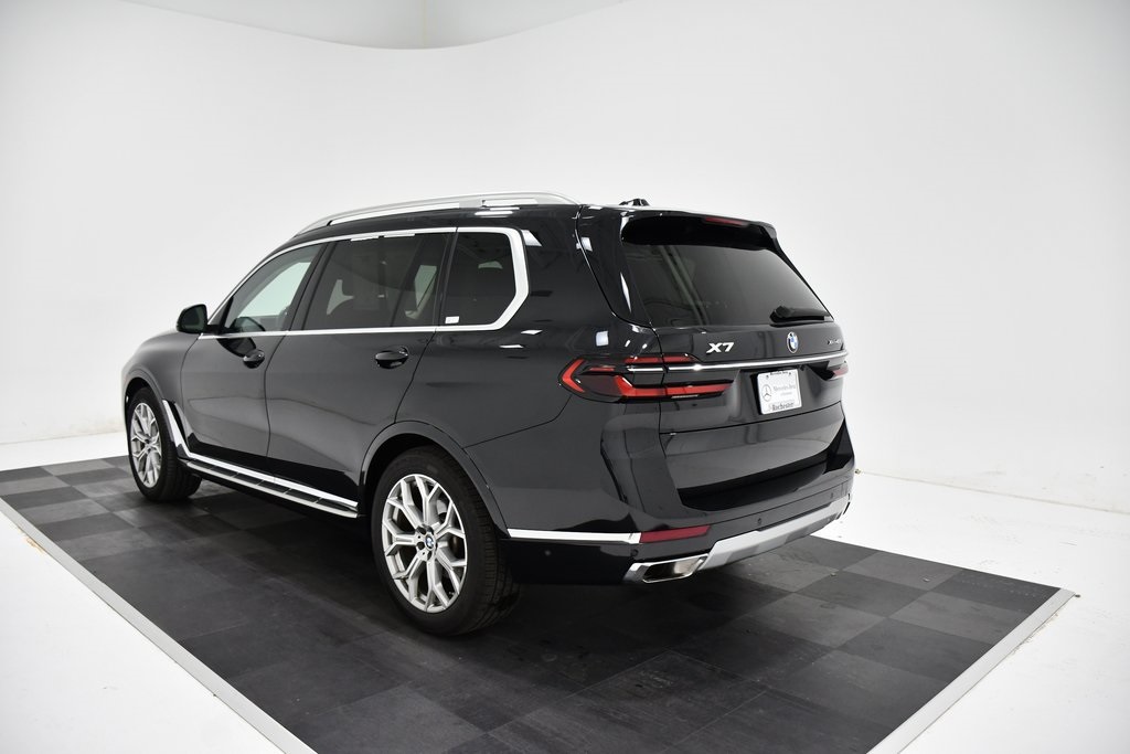 2023 BMW X7 xDrive40i 3