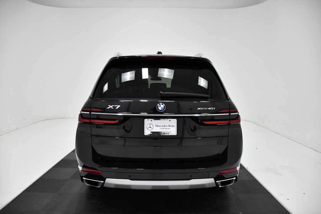 2023 BMW X7 xDrive40i 4