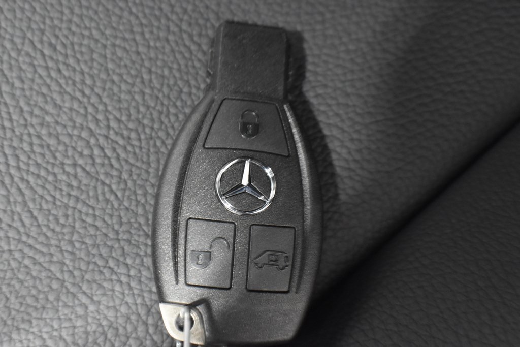 2023 Mercedes-Benz Metris Passenger 21