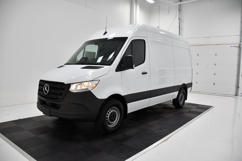 2025 Mercedes-Benz Sprinter 2500 Cargo 144 WB 1