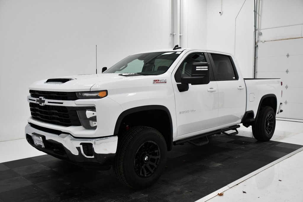 2024 Chevrolet Silverado 3500HD LT 1