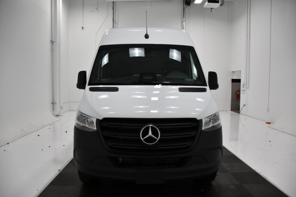 2025 Mercedes-Benz Sprinter 2500 Cargo 170 WB 2