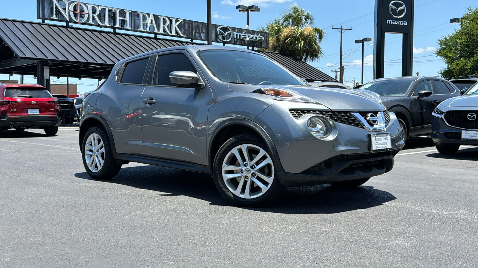 2017 Nissan Juke S 38