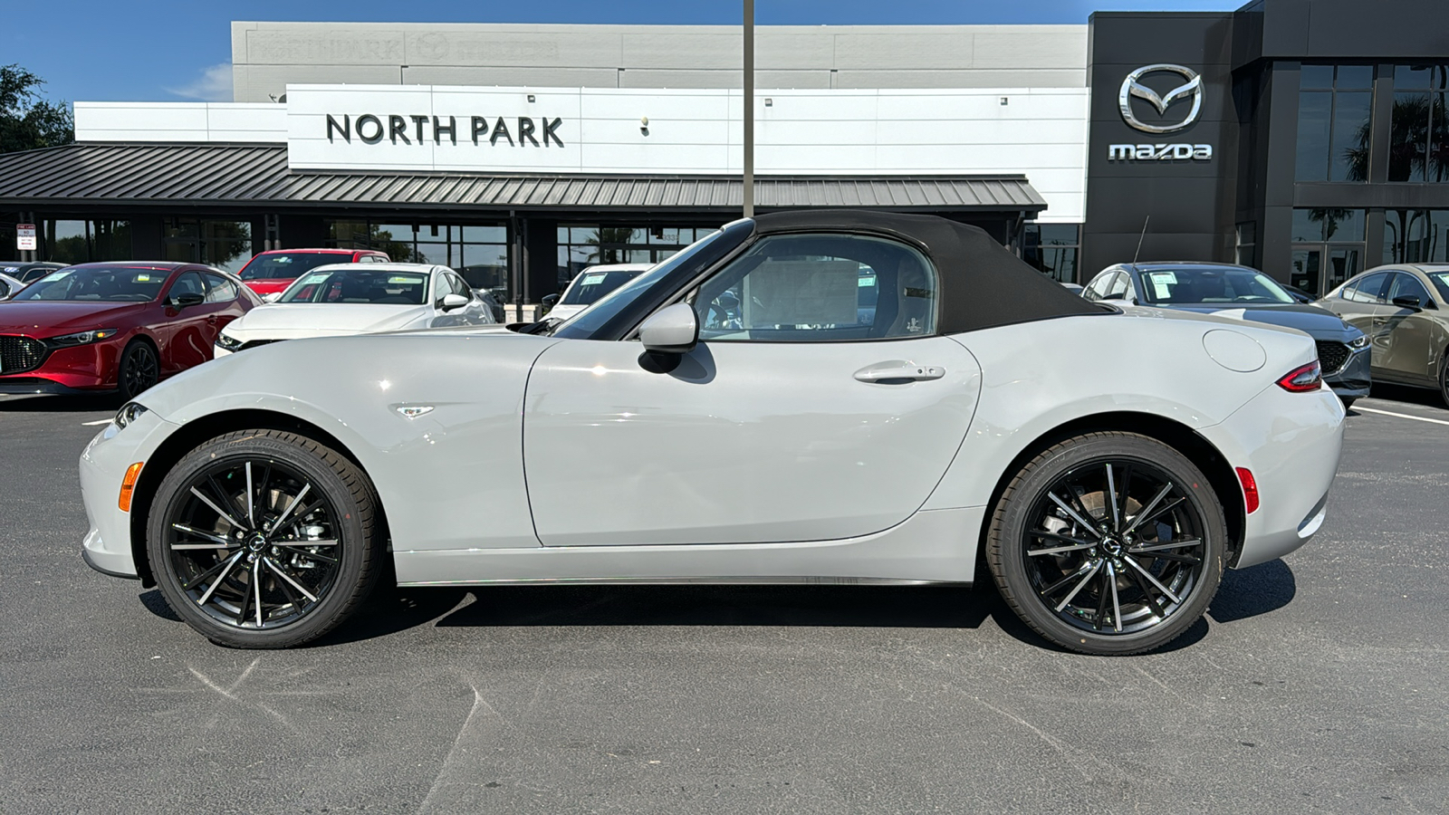 2024 Mazda MX-5 Miata Grand Touring 5