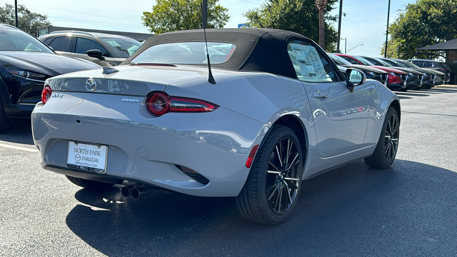 2024 Mazda MX-5 Miata Grand Touring 8