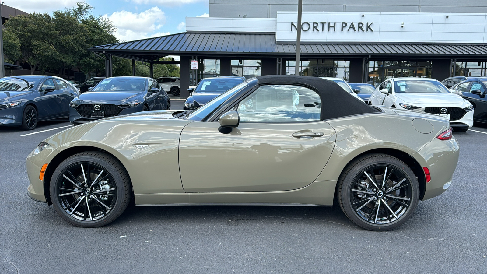 2024 Mazda MX-5 Miata Grand Touring 5