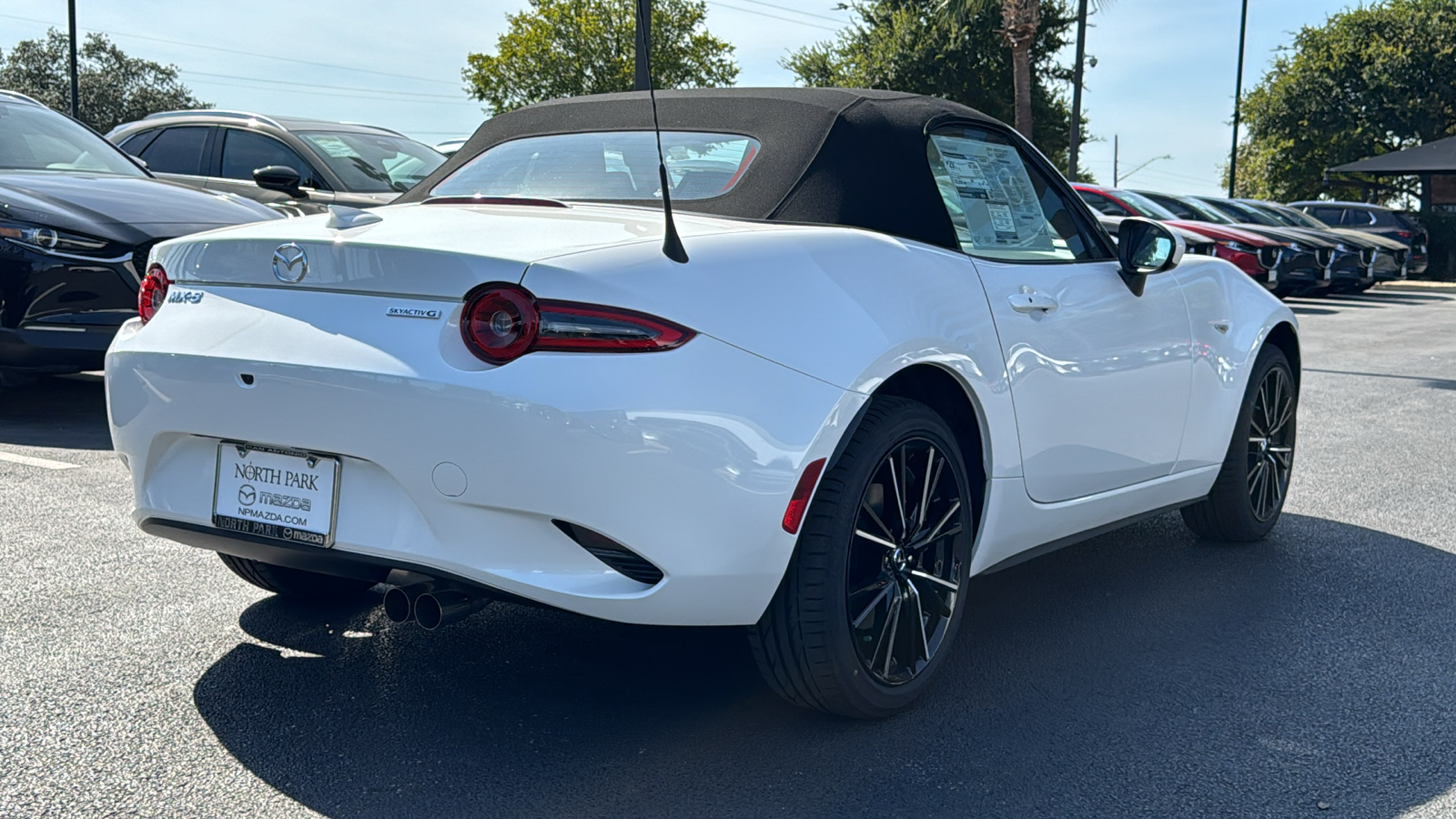 2024 Mazda MX-5 Miata Grand Touring 8