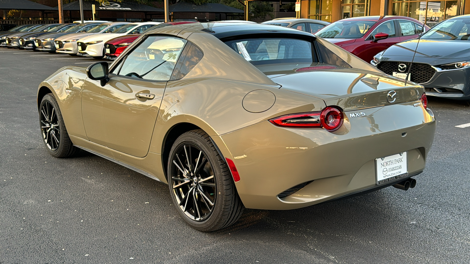 2024 Mazda MX-5 Miata RF Grand Touring 6