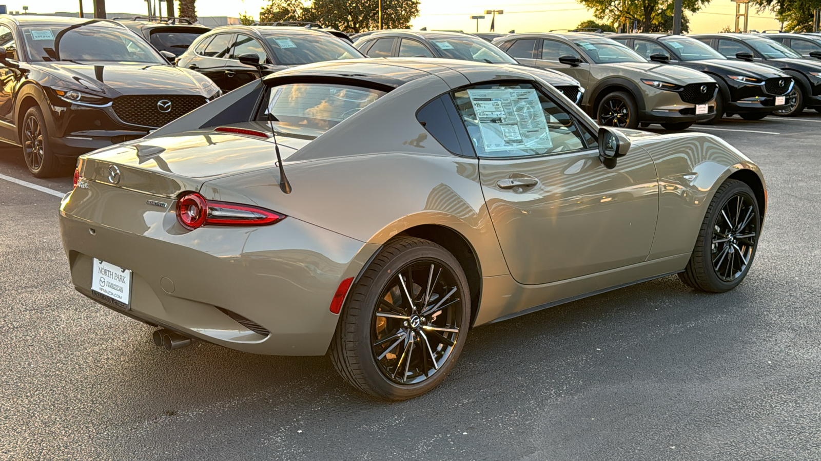 2024 Mazda MX-5 Miata RF Grand Touring 8