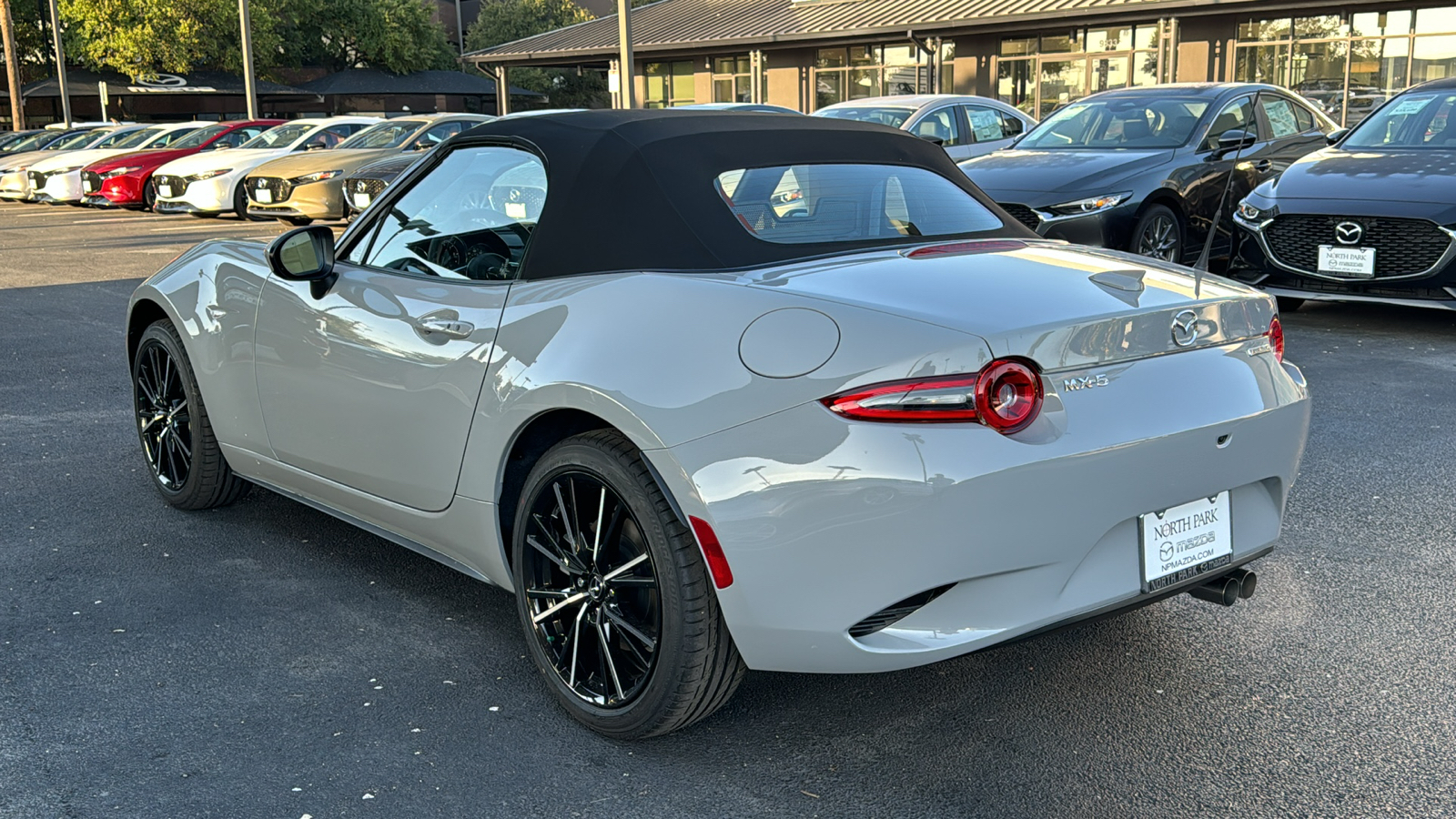 2024 Mazda MX-5 Miata Grand Touring 6