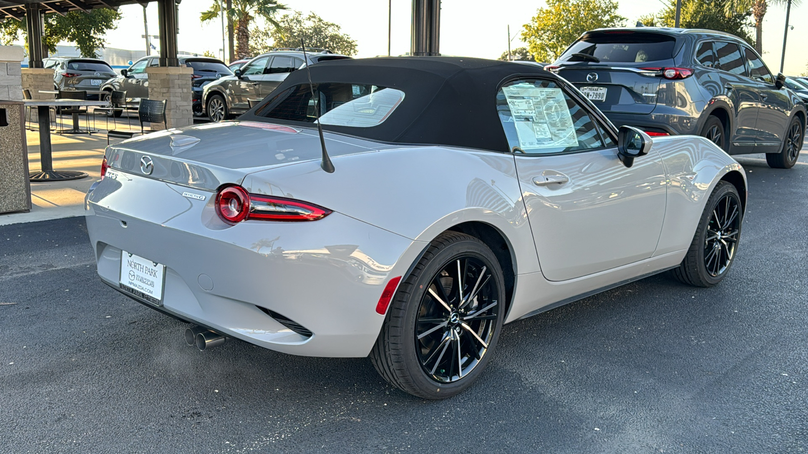 2024 Mazda MX-5 Miata Grand Touring 8