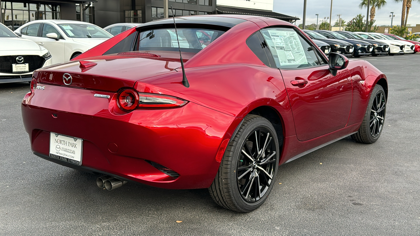 2024 Mazda MX-5 Miata RF Grand Touring 8