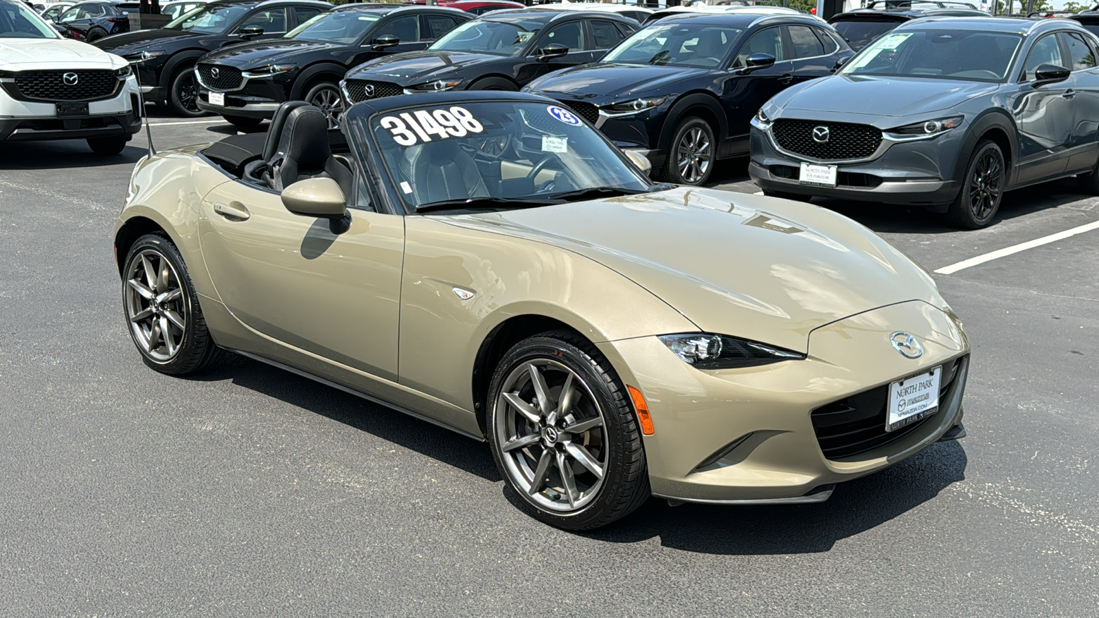 2023 Mazda MX-5 Miata Grand Touring 10