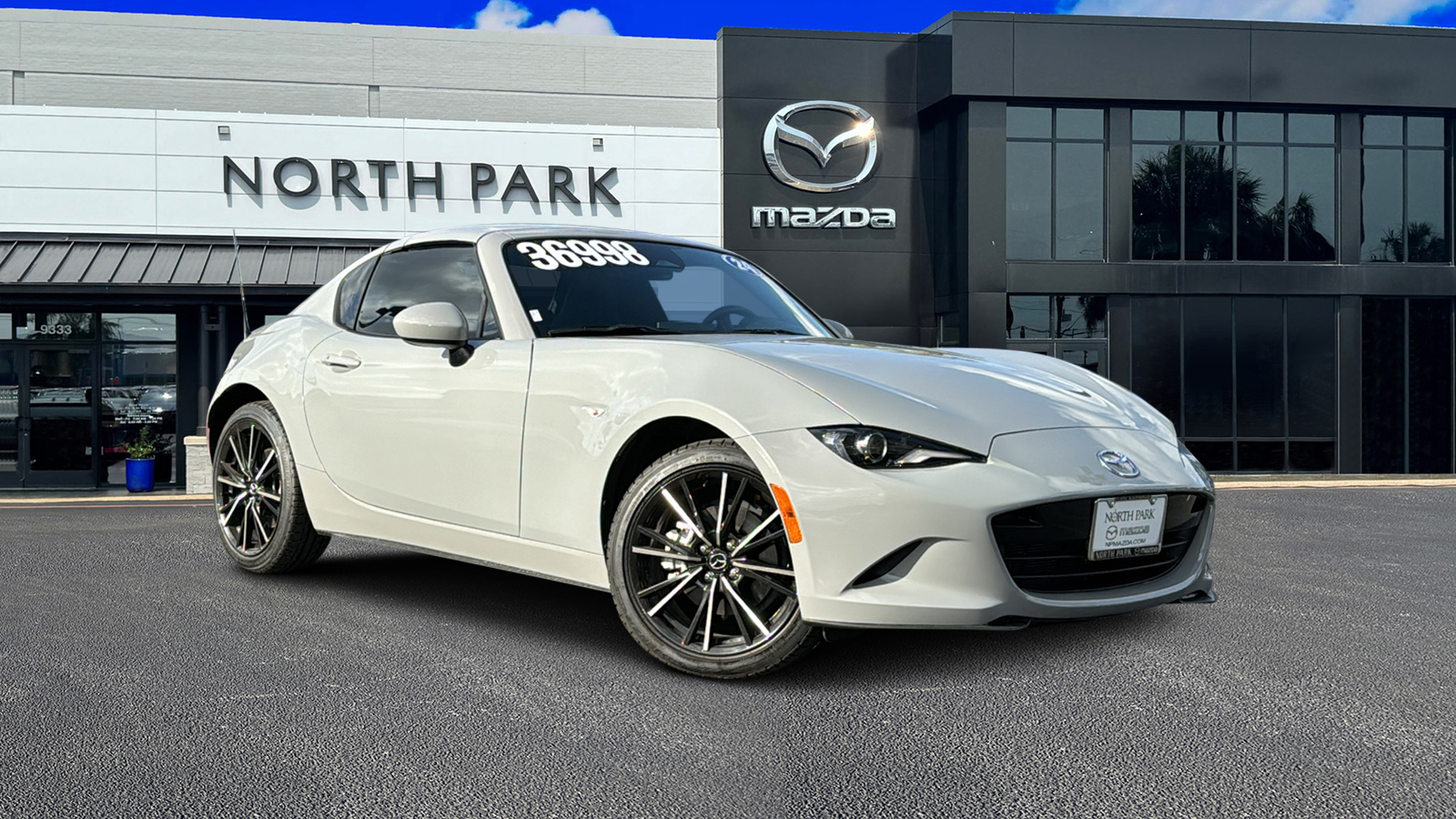 2024 Mazda MX-5 Miata RF Grand Touring 1