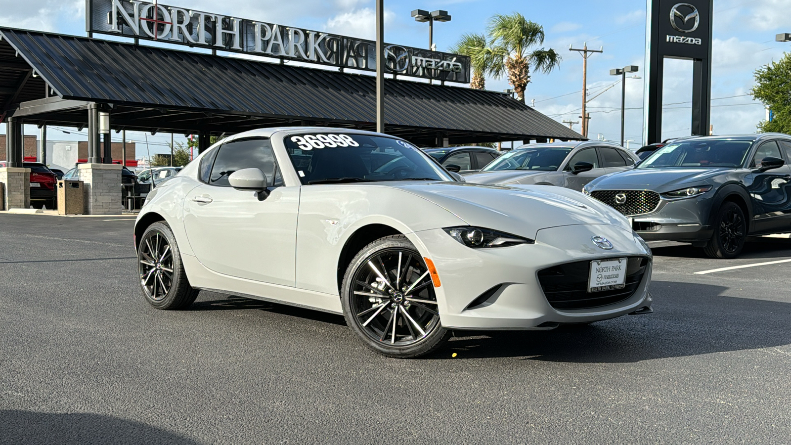 2024 Mazda MX-5 Miata RF Grand Touring 2