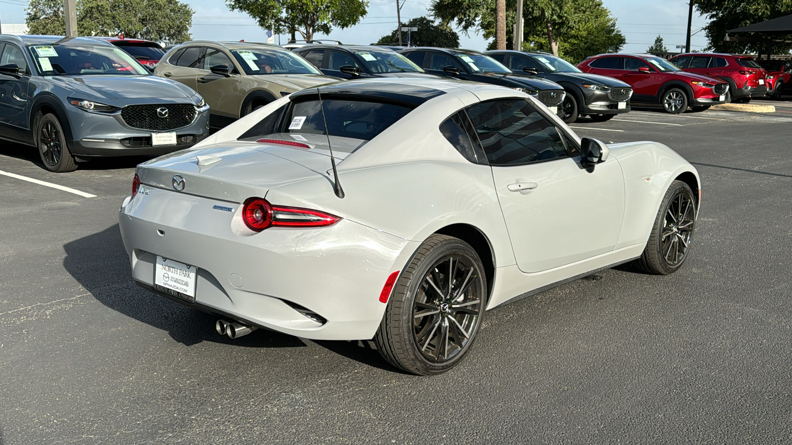 2024 Mazda MX-5 Miata RF Grand Touring 8