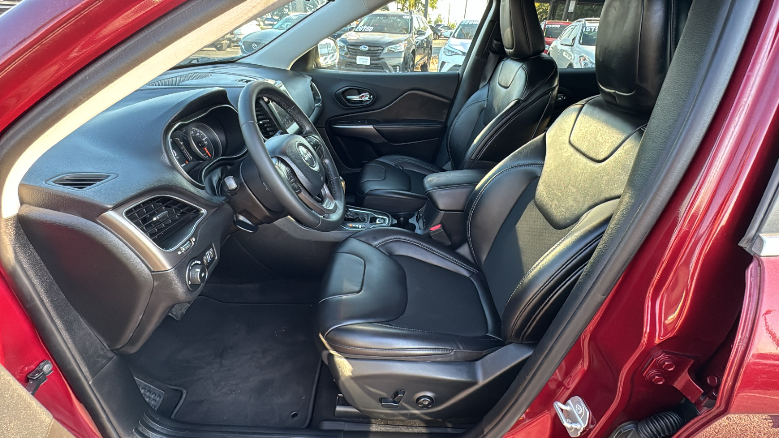 2019 Jeep Cherokee Latitude Plus 12