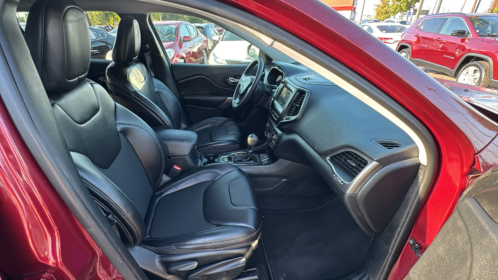 2019 Jeep Cherokee Latitude Plus 34