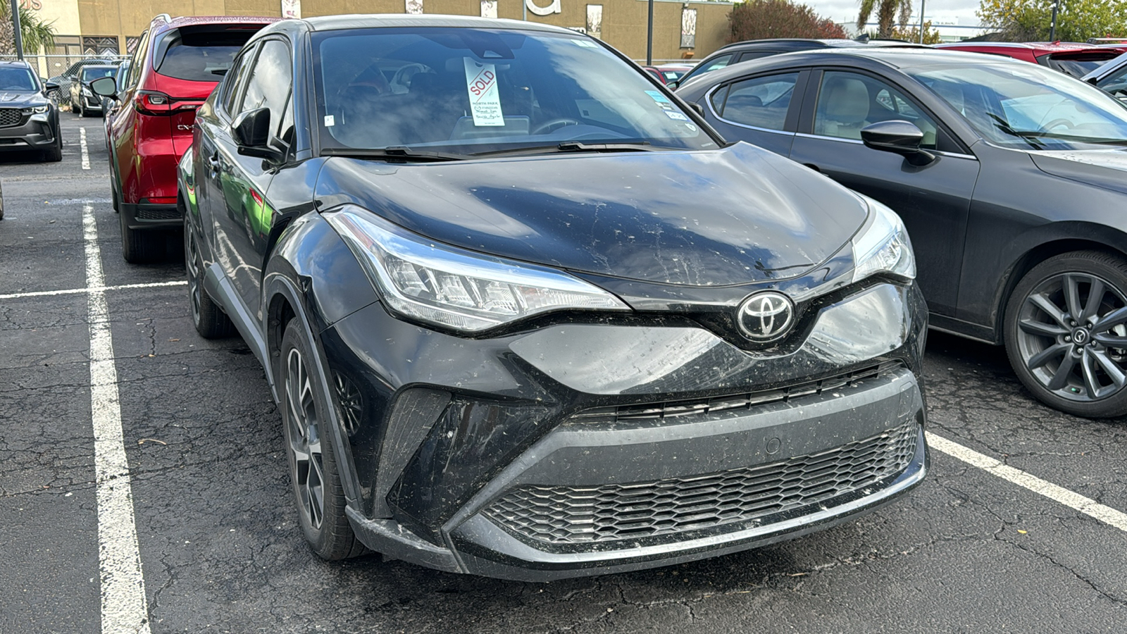 2021 Toyota C-HR XLE 2