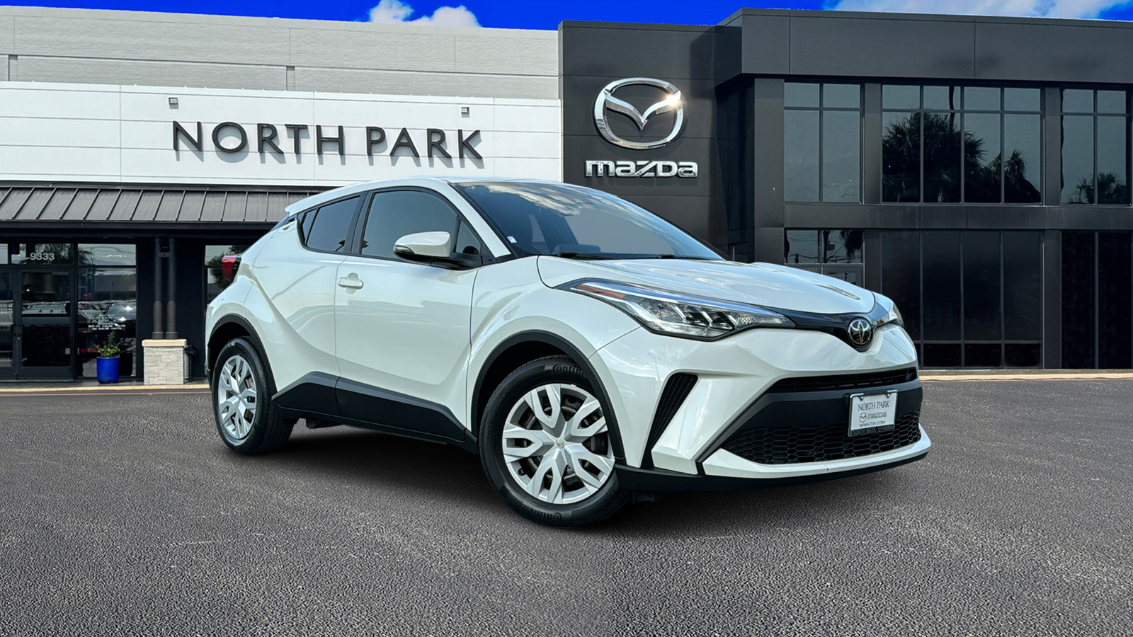 2021 Toyota C-HR LE 1