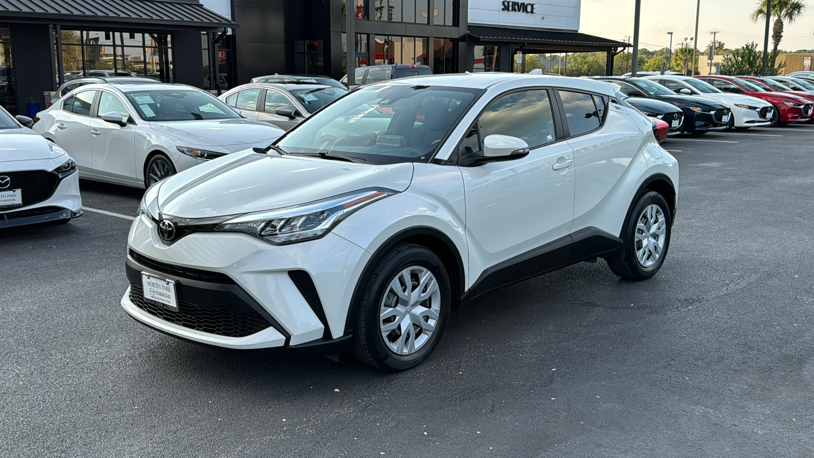 2021 Toyota C-HR LE 4