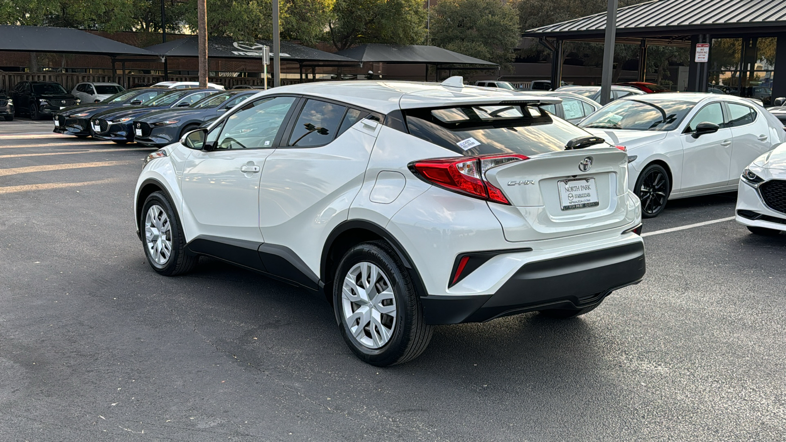 2021 Toyota C-HR LE 6