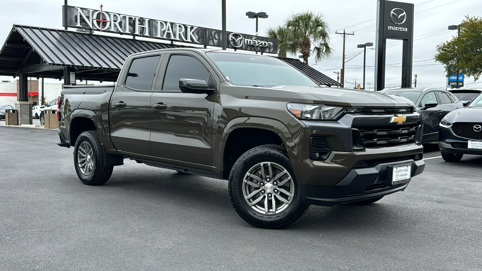 2023 Chevrolet Colorado LT 2