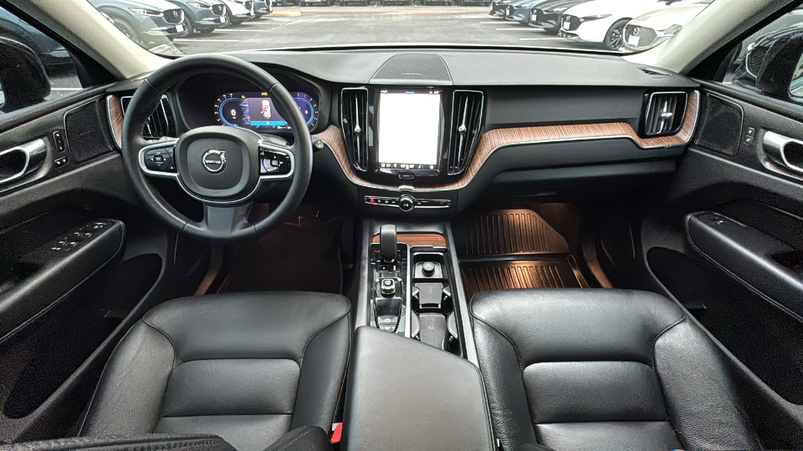 2023 Volvo XC60 B5 Plus Dark Theme 20