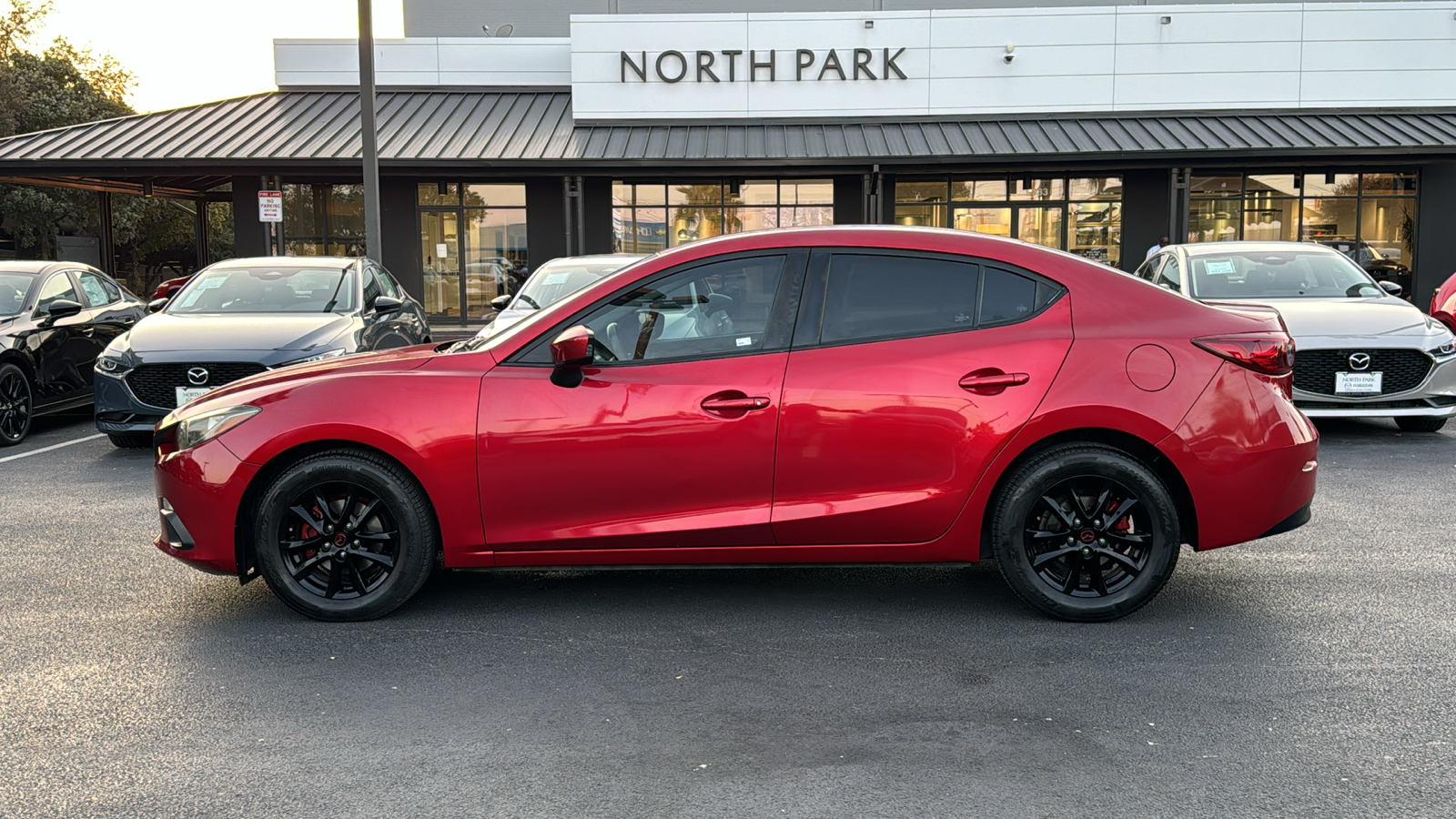 2016 Mazda Mazda3 i Sport 4