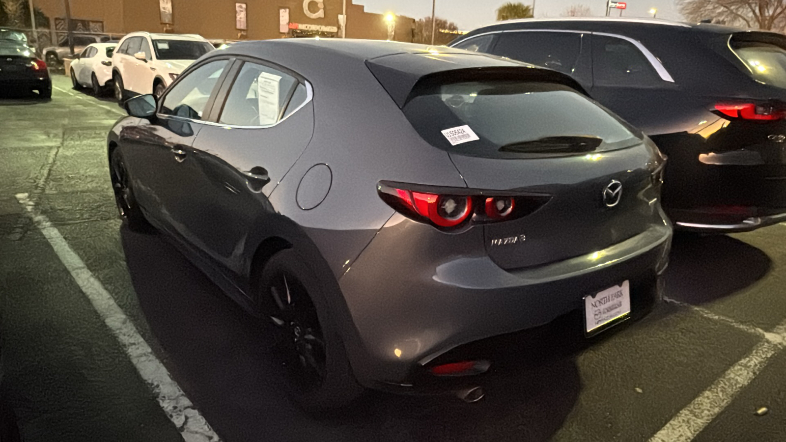 2022 Mazda Mazda3 Carbon Edition 4