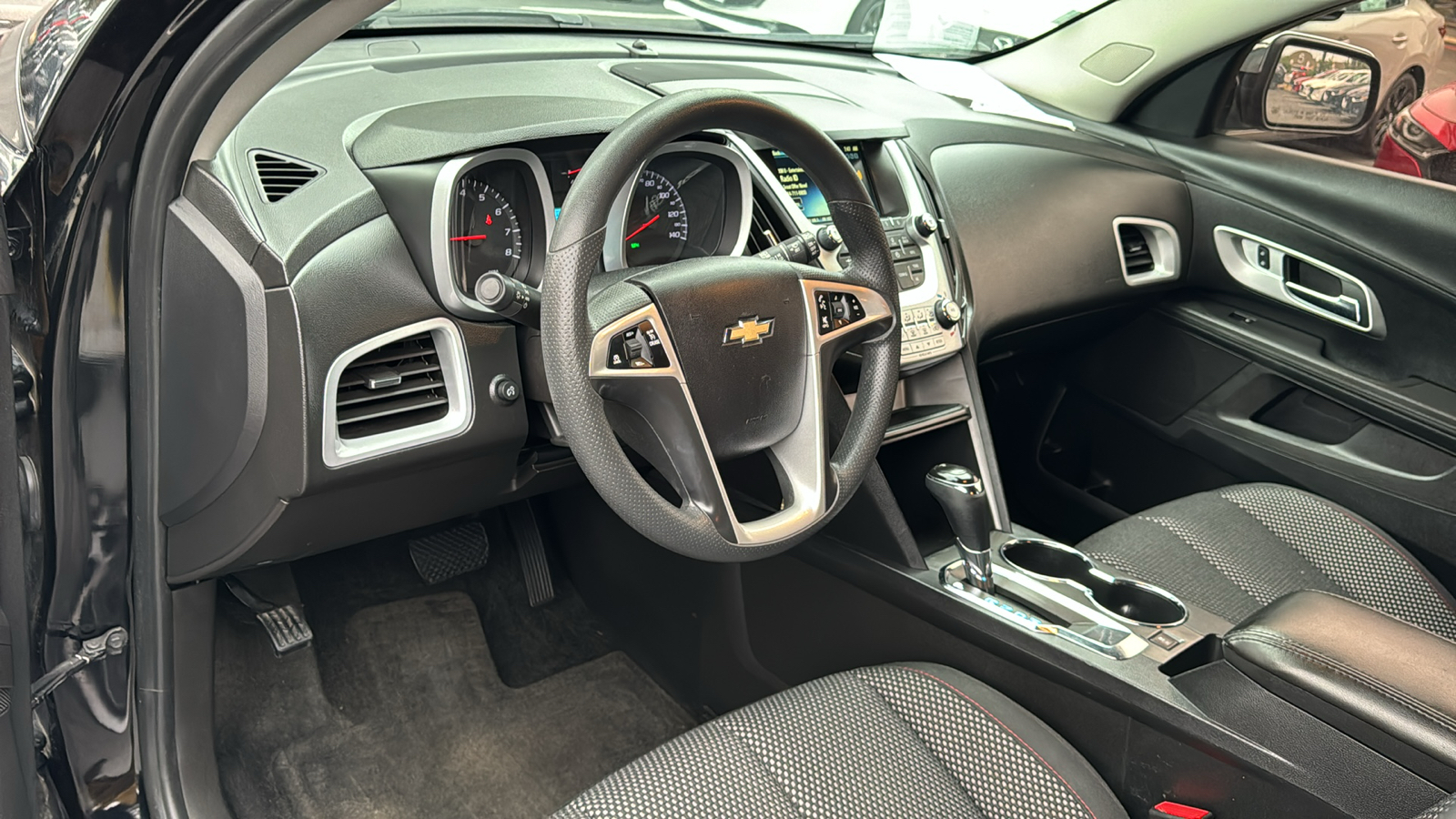 2017 Chevrolet Equinox LT 13