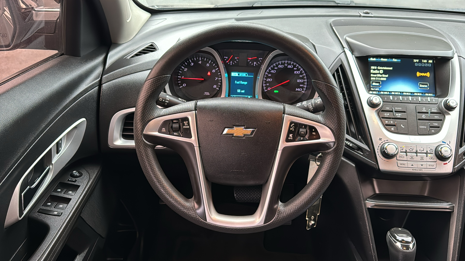 2017 Chevrolet Equinox LT 28