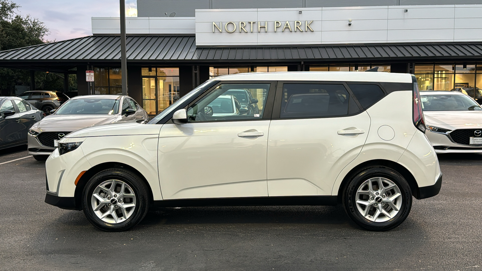 2024 Kia Soul LX 5