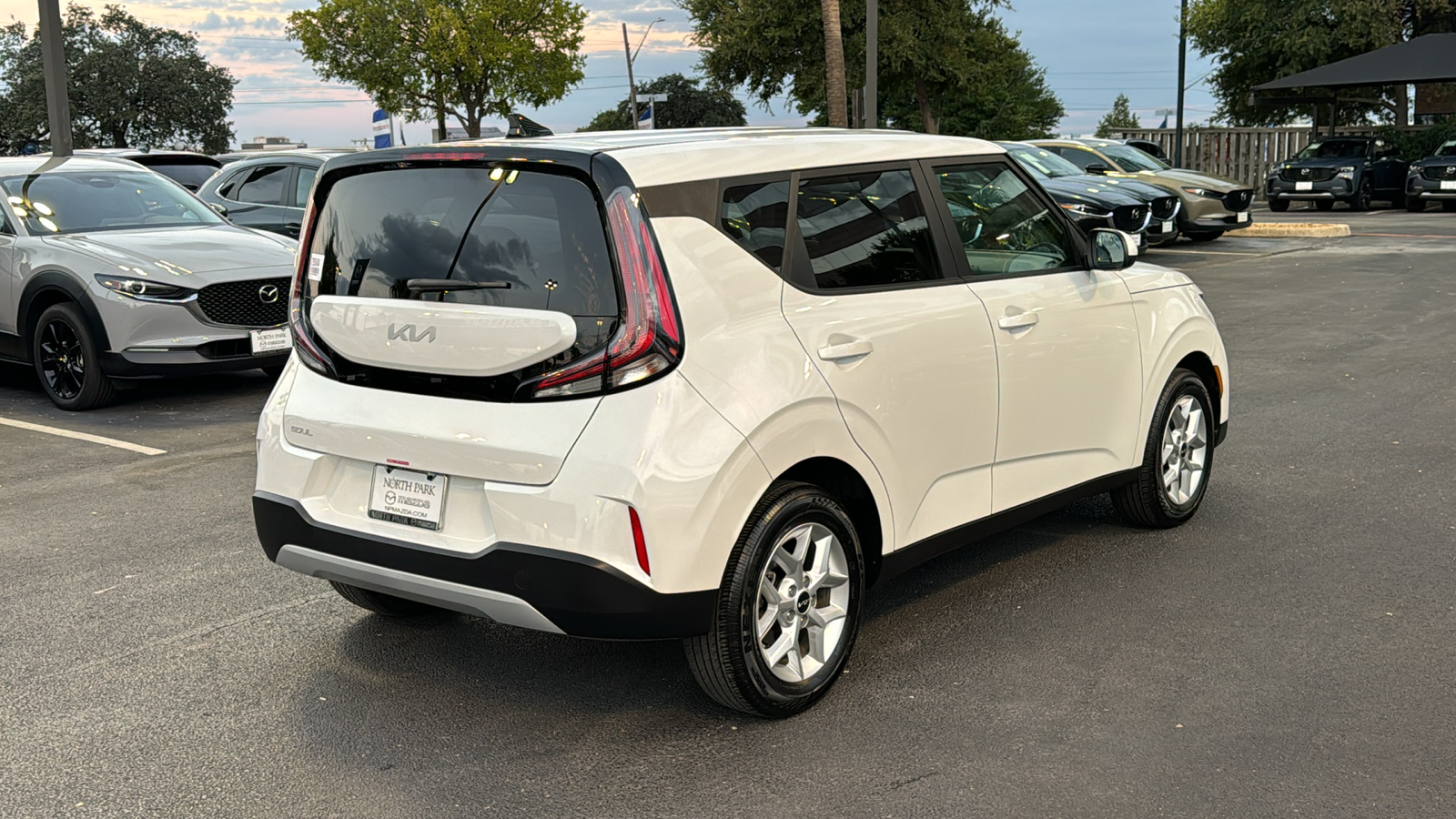 2024 Kia Soul LX 8