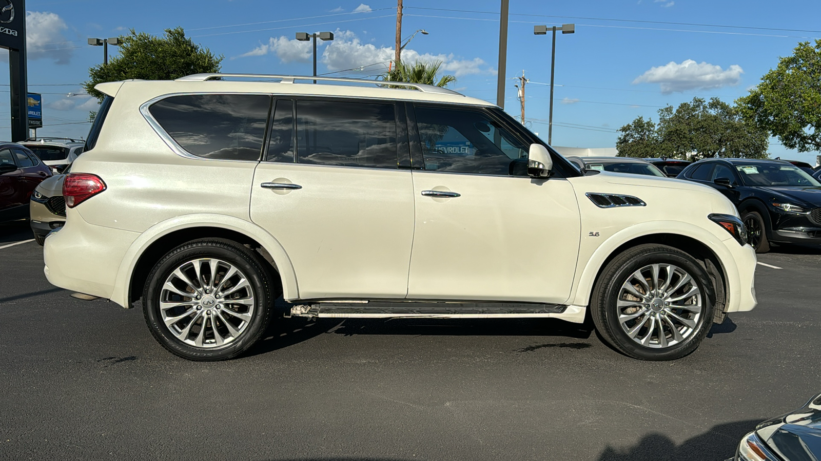 2016 INFINITI QX80 Base 9