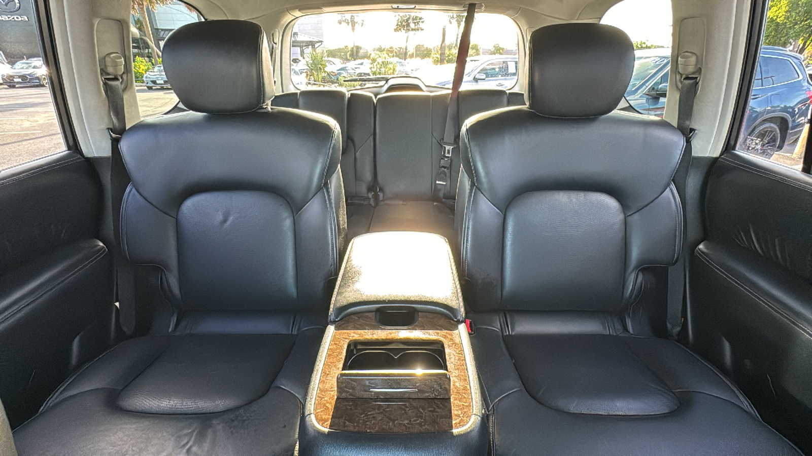 2016 INFINITI QX80 Base 32