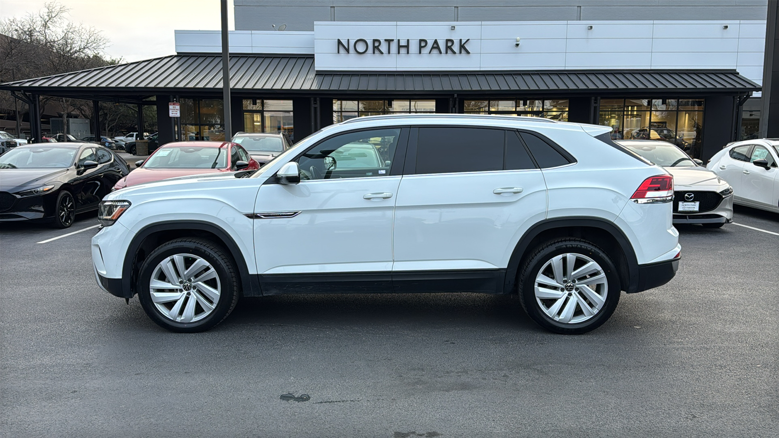 2020 Volkswagen Atlas Cross Sport 3.6L V6 SE w/Technology 4