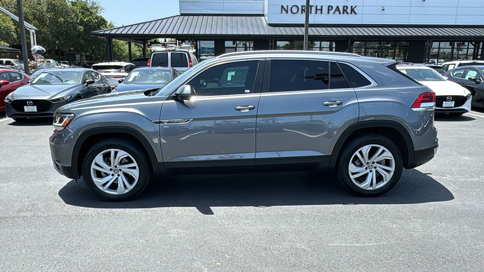 2020 Volkswagen Atlas Cross Sport 3.6L V6 SEL 5