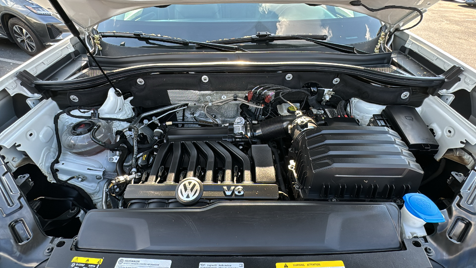 2022 Volkswagen Atlas 3.6L V6 SE w/Technology 14