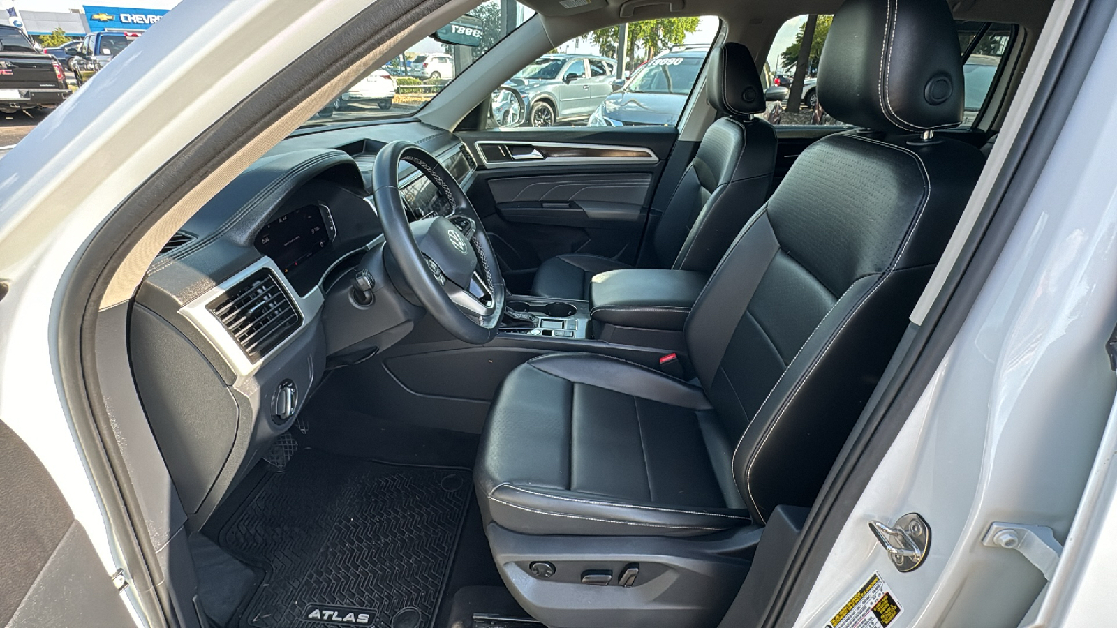 2022 Volkswagen Atlas 3.6L V6 SE w/Technology 18