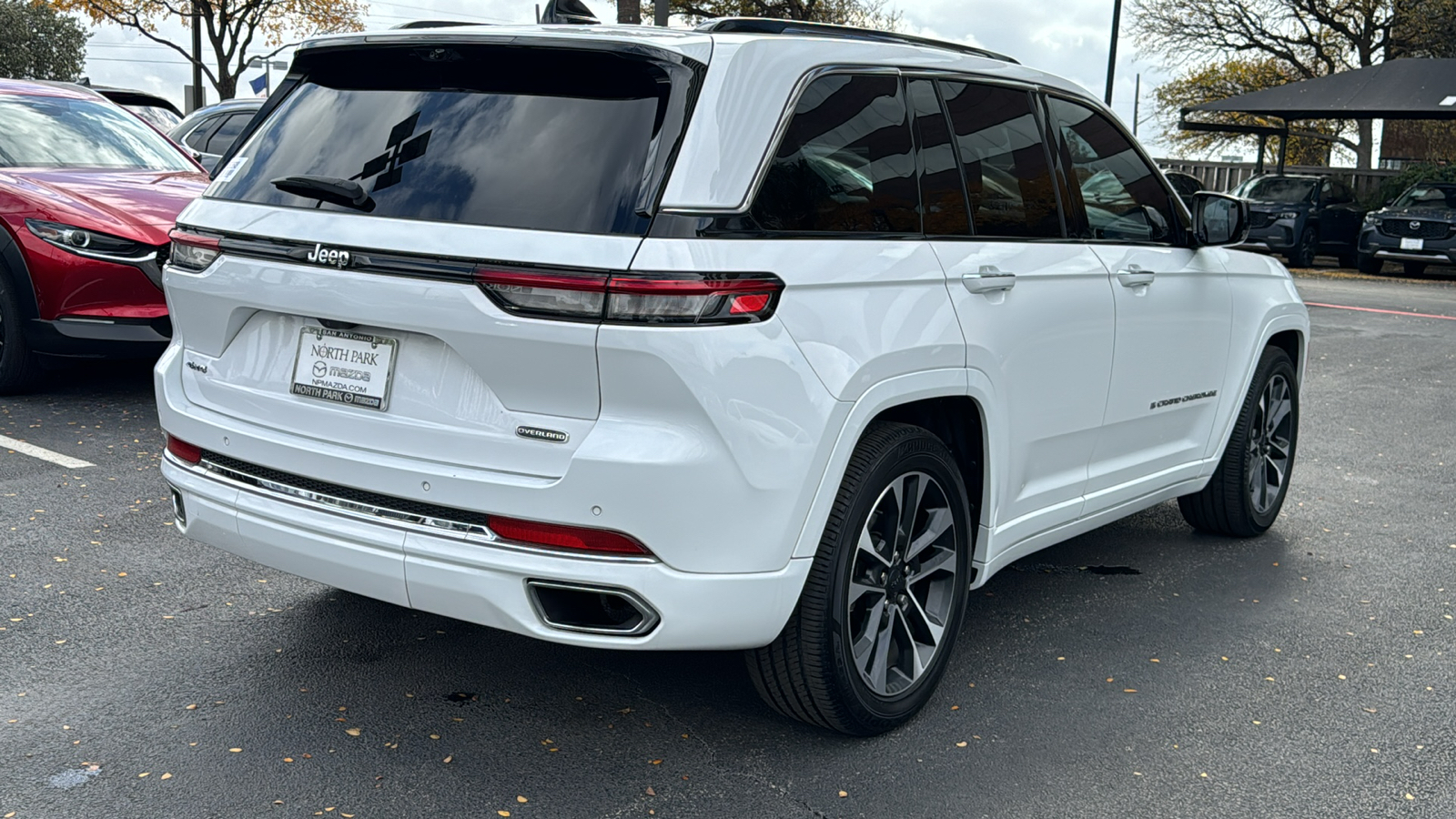 2023 Jeep Grand Cherokee Overland 7