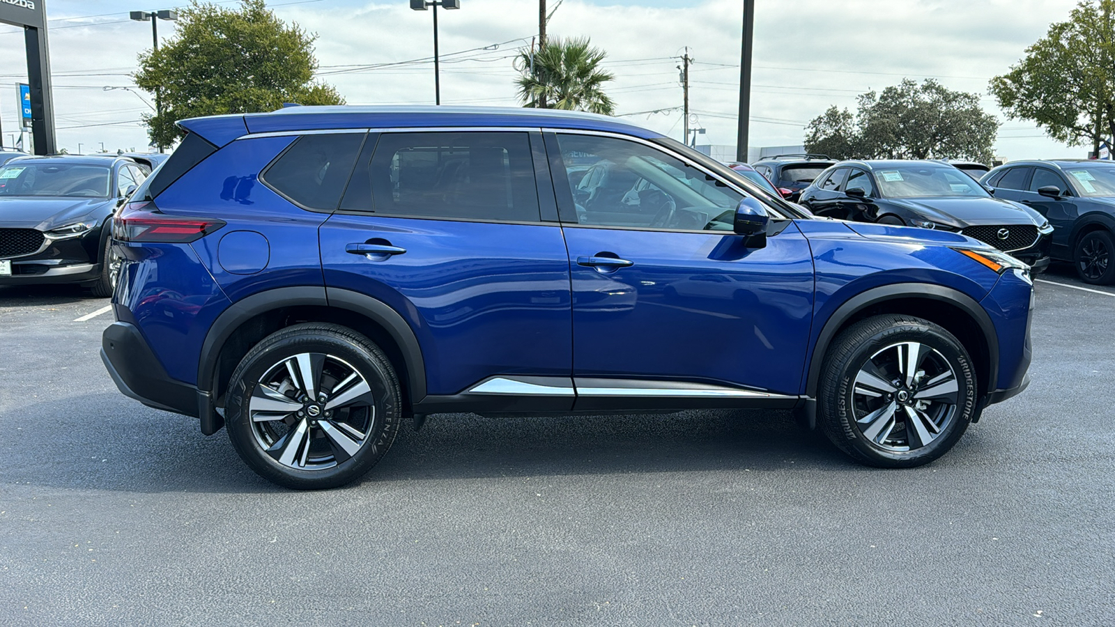 2021 Nissan Rogue SL 9